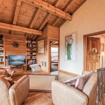 Chalet Idyllique Dans Le Quartier Les Bois De La Station Chamonix