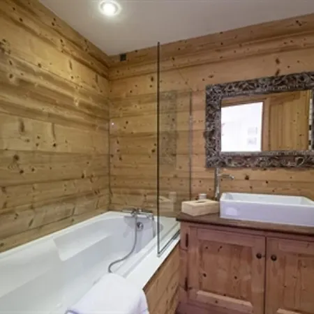 Chalet Idyllique Dans Le Quartier Les Bois De La Station * Chamonix